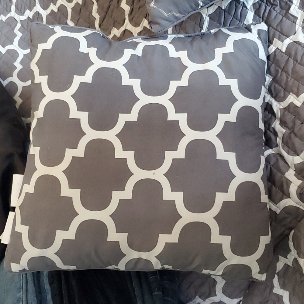 Throw pillow